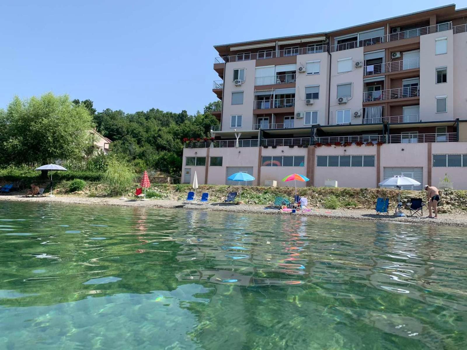 Sunrise Beach Pestani Exterior photo